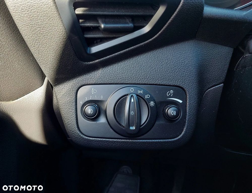 Ford Kuga - 35