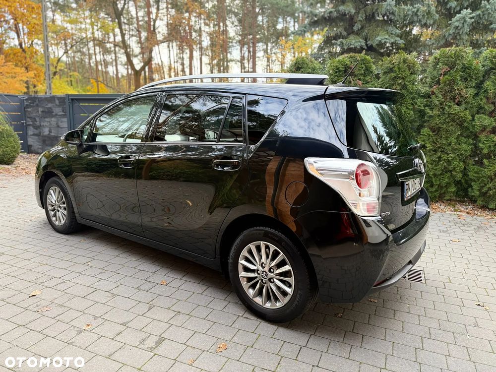 Toyota Verso 1.8 Premium 7os - 3