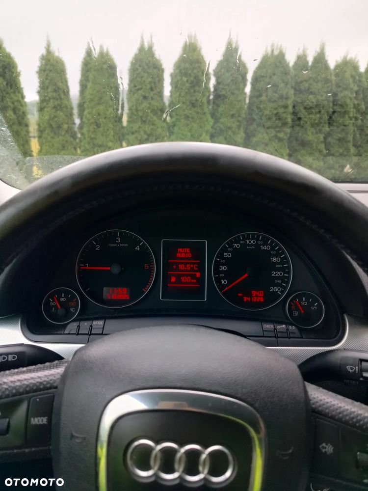 Audi A4 Avant 2.0 TDI - 20