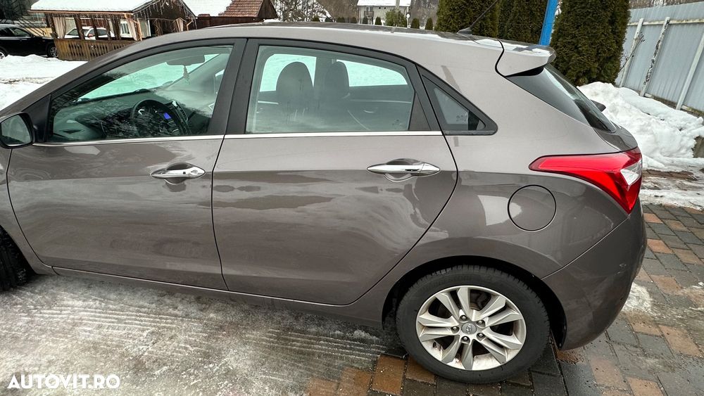 Hyundai i30 i30cw 1.6 CRDi Style - 12