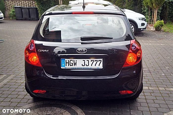 Kia Ceed - 7