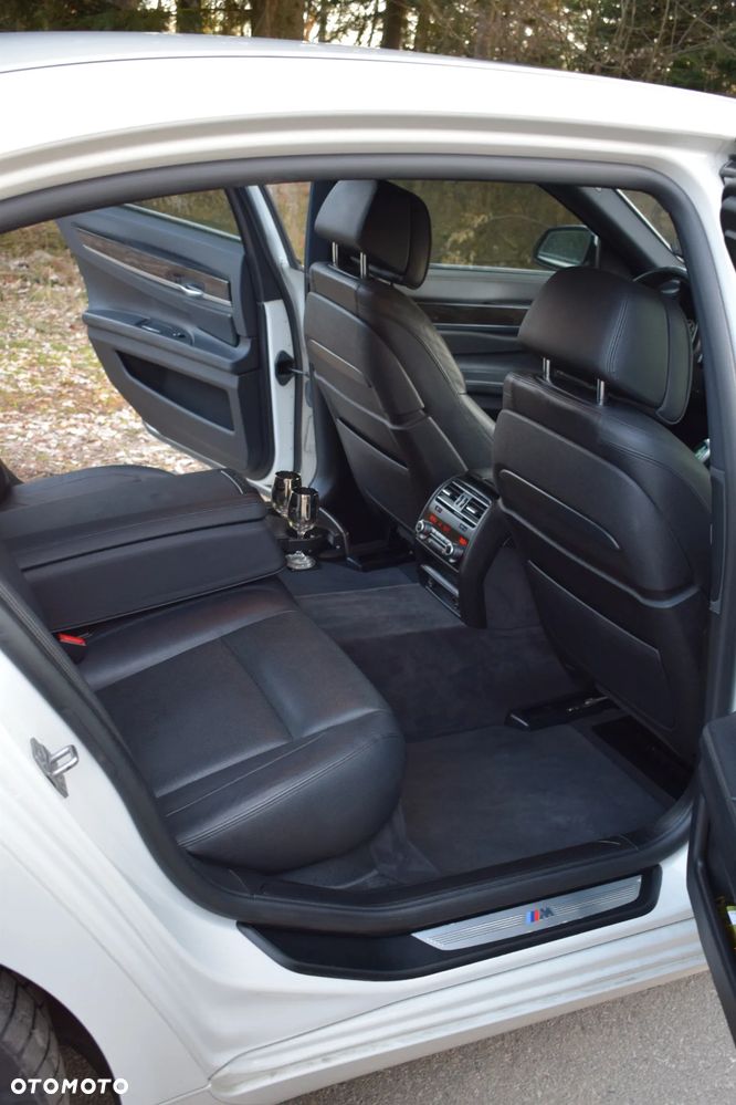 BMW Seria 7 - 14