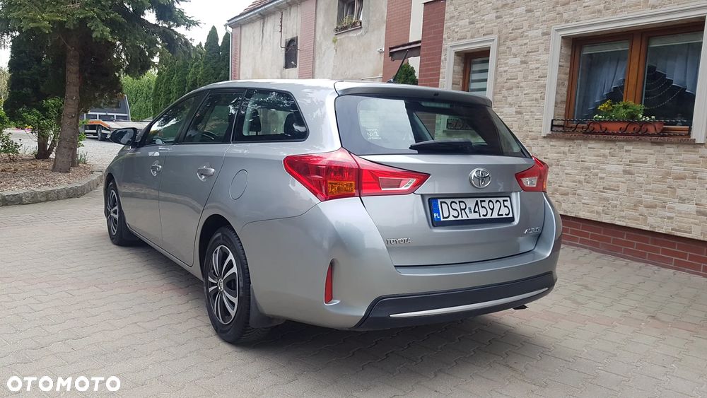 Toyota Auris - 24