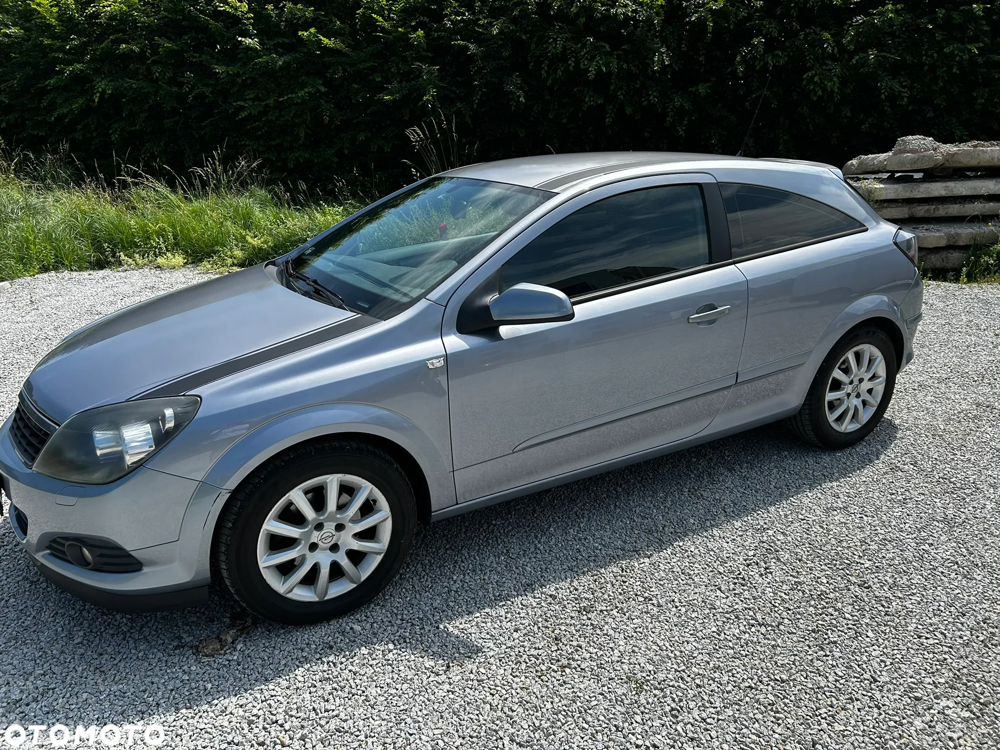 Opel Astra III GTC 1.6 Enjoy - 14