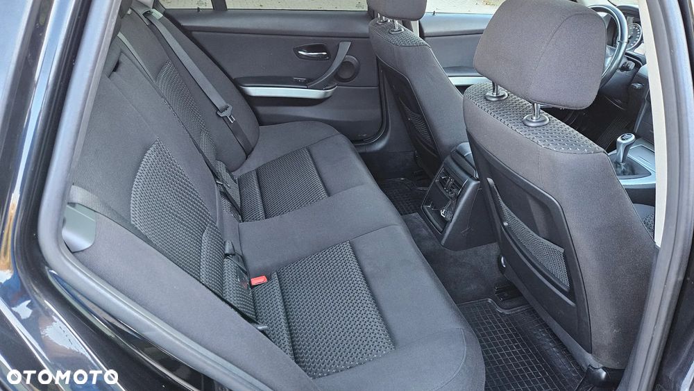 BMW Seria 3 320d xDrive - 18