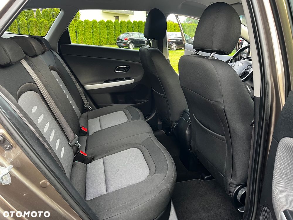 Kia Ceed 1.6 CRDi 128 Dream Team Edition - 18