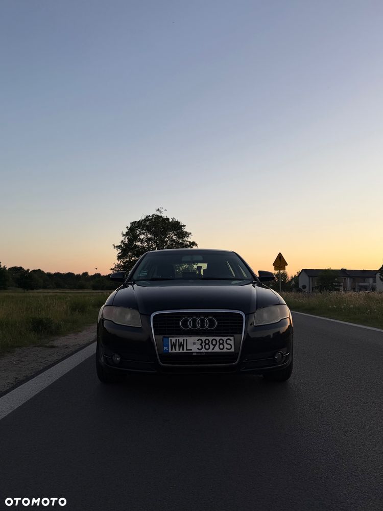 Audi A4 Limousine - 2