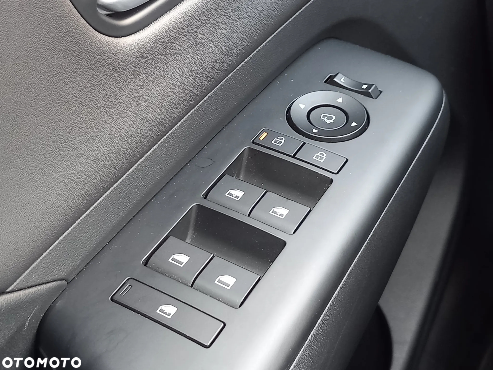 Hyundai Kona Electric 65kWh Executive - 20