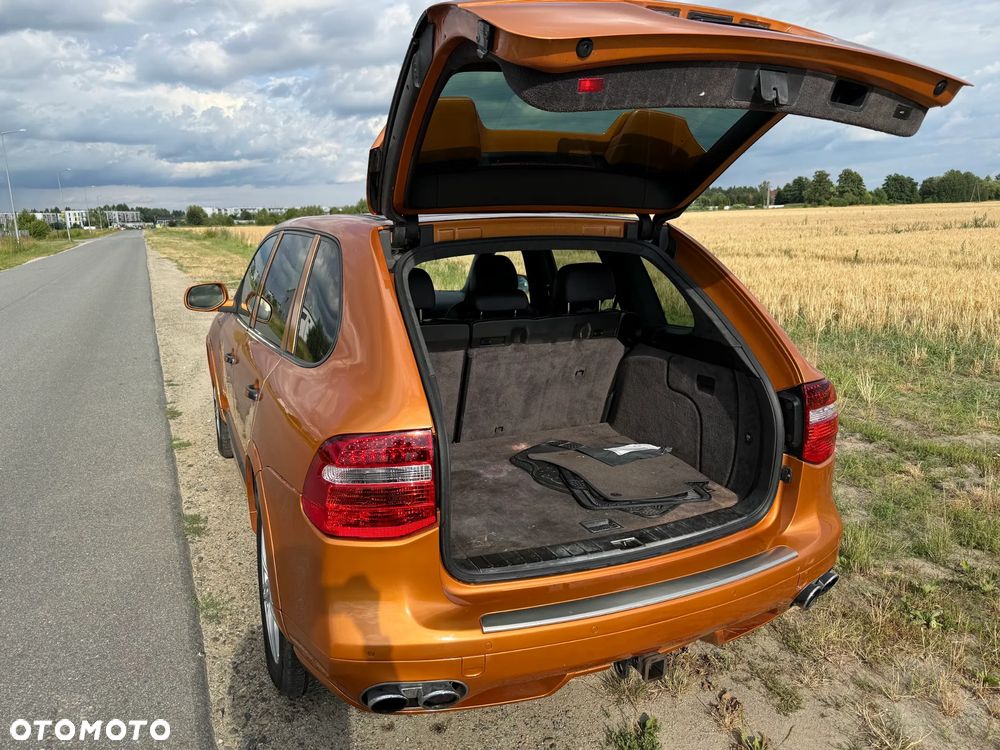 Porsche Cayenne Tiptronic S GTS - 14