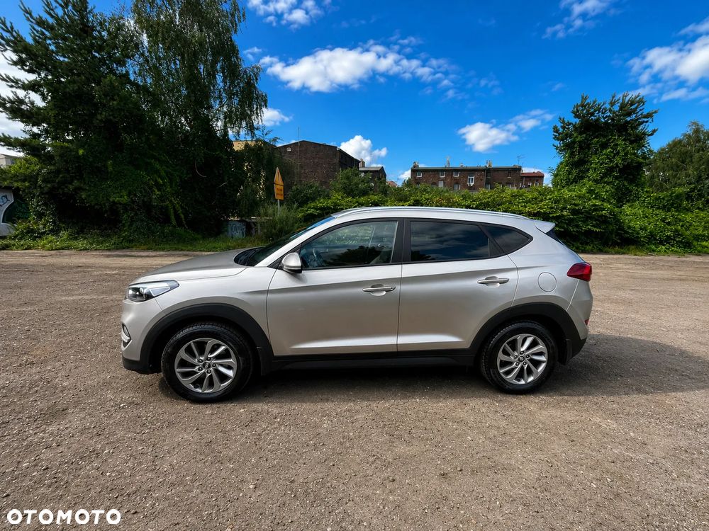 Hyundai Tucson 1.7 CRDI BlueDrive Style 2WD - 6