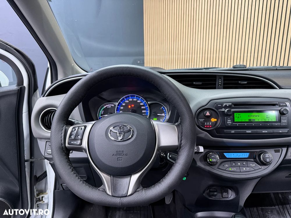 Toyota Yaris - 8