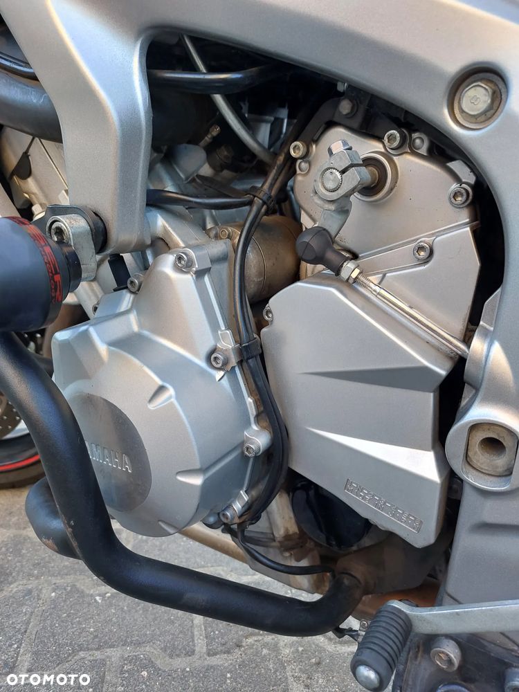 Yamaha FZ6 - 10