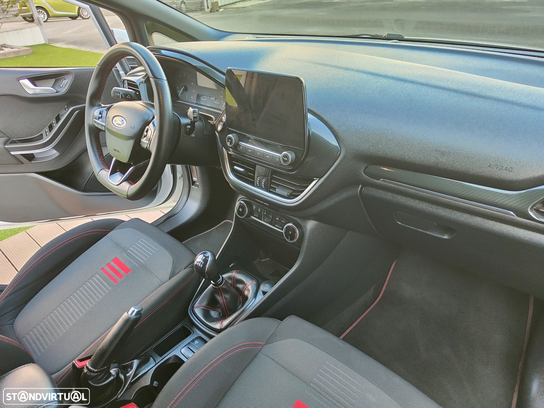 Ford Fiesta 1.0 EcoBoost ST-Line - 26
