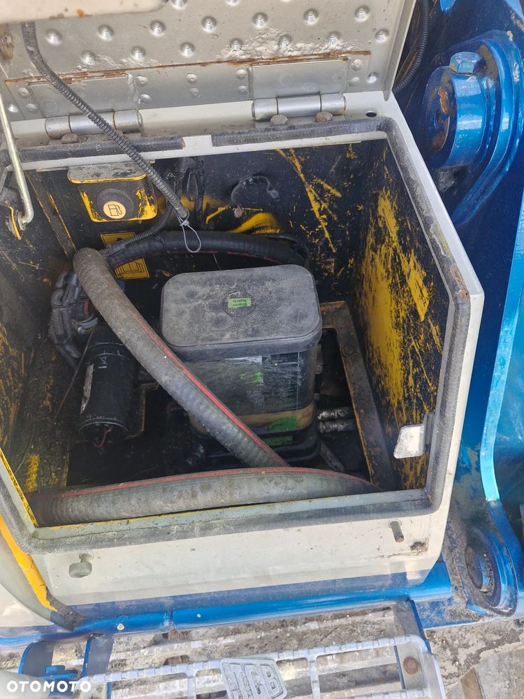 JCB JS145LC - 11
