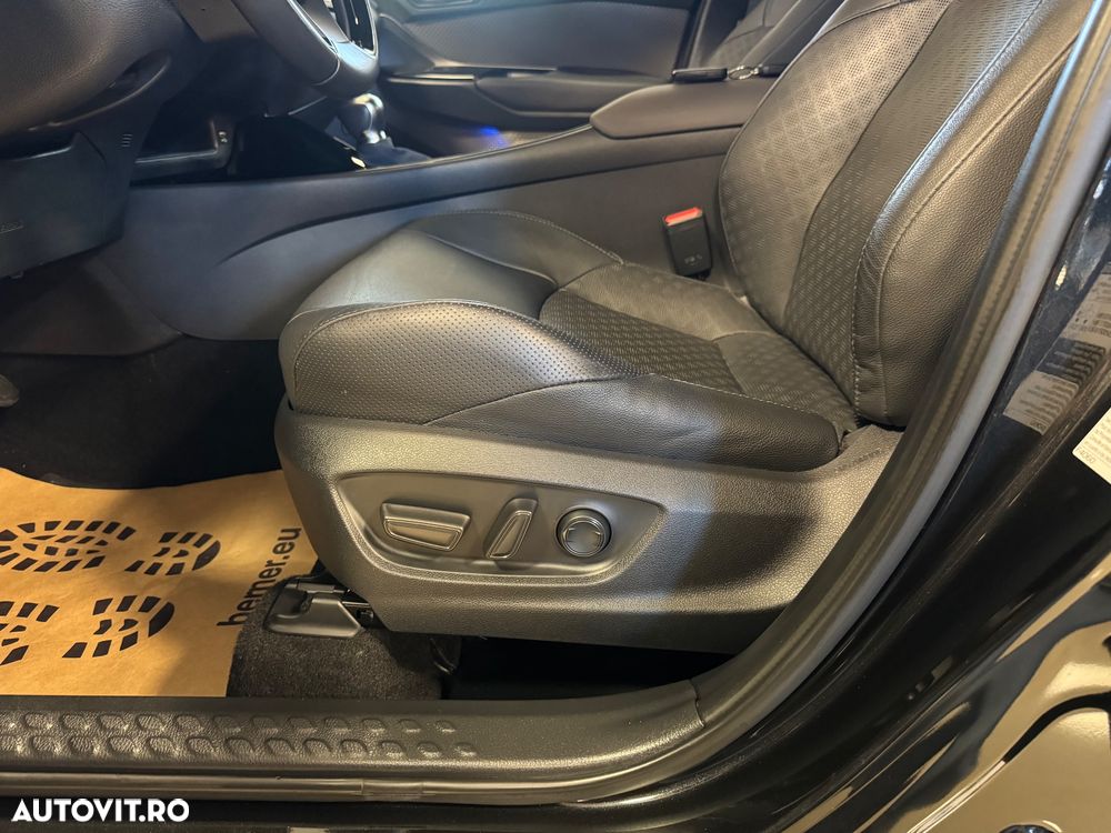 Toyota C-HR Flow - 23