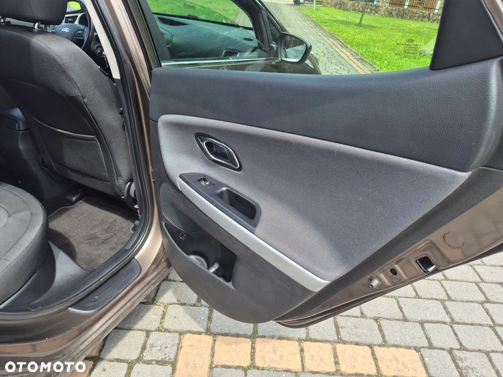 Kia Ceed 1.4 CVVT Dream-Team Edition - 15