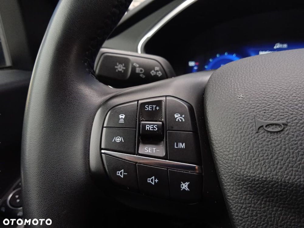 Ford Kuga - 14