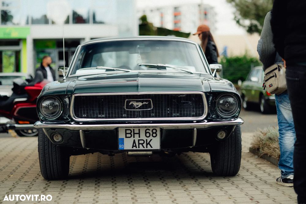 Ford Mustang - 38