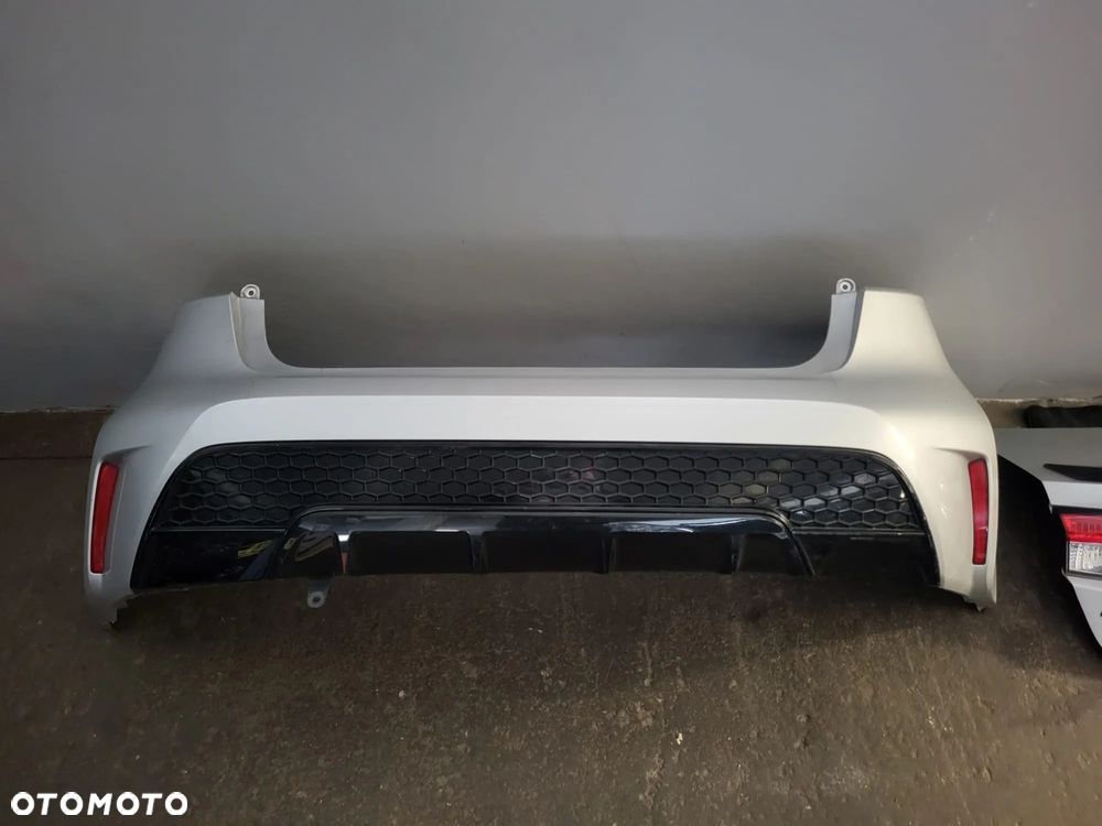 Toyota corolla e21 SE zderzak tył - 1