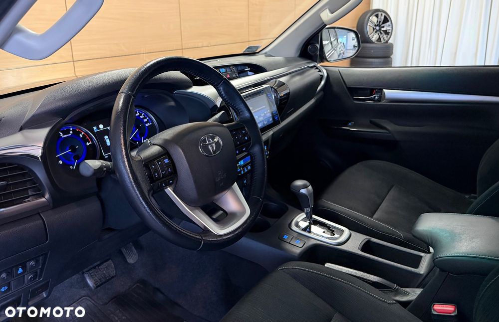 Toyota Hilux 2.4 D-4D Double Cab SR 4x4 - 11