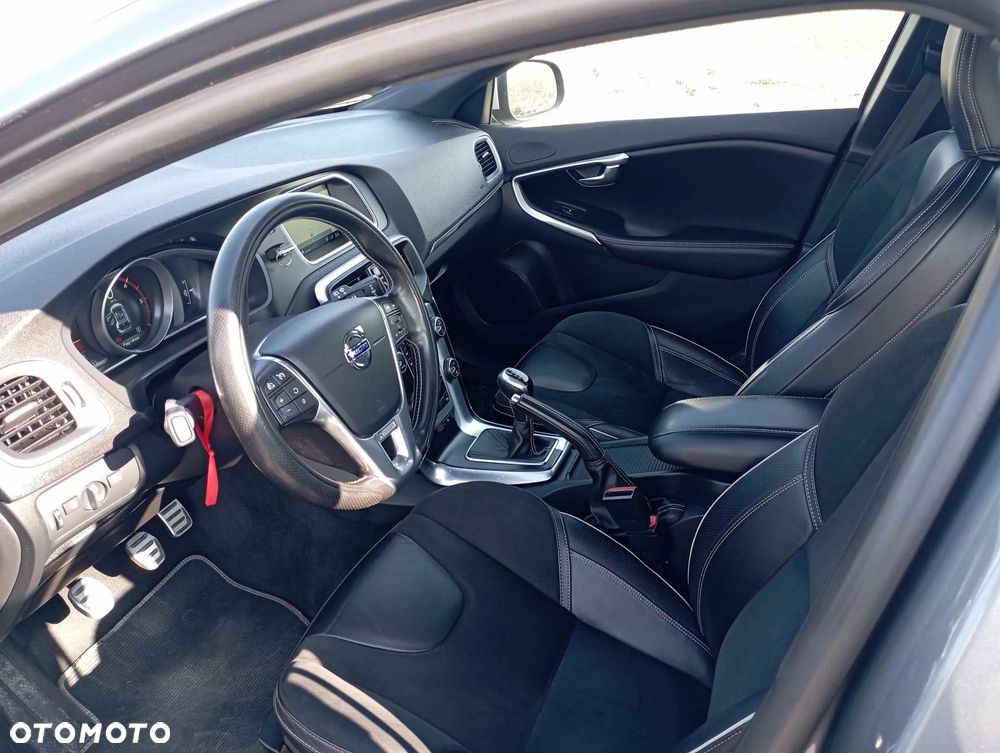 Volvo V40 D2 RDesign - 14