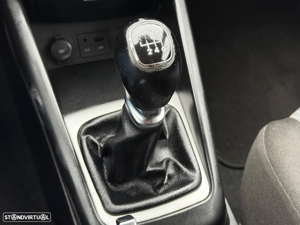 Kia Ceed S Coupé 1.6 CRDi EX - 24