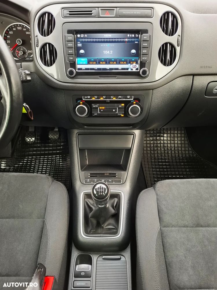 Volkswagen Tiguan 2.0 TDI DPF BlueMotion Technology Sport & Style - 14