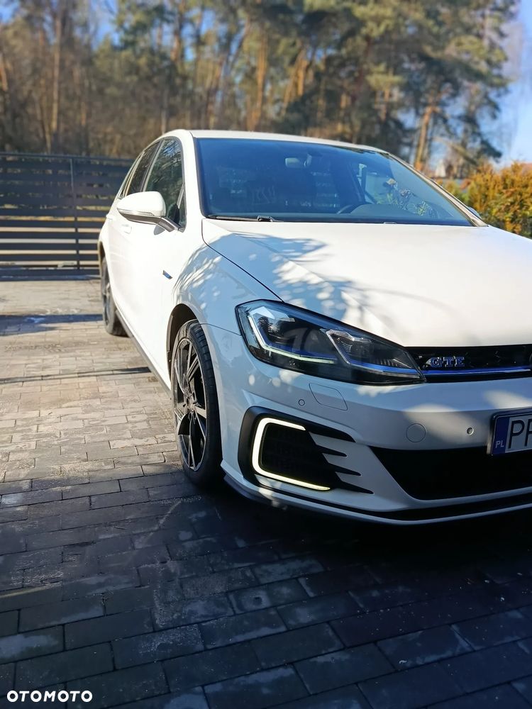 Volkswagen Golf - 2