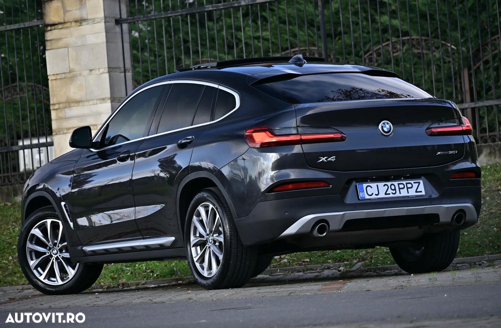 BMW X4 xDrive30i AT xLine - 3