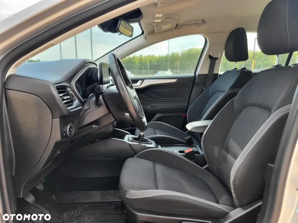 Ford Focus 1.0 EcoBoost Trend Edition - 12