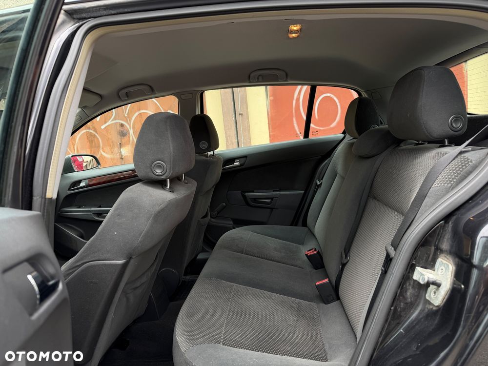 Opel Astra 1.6 Catch me now - 25