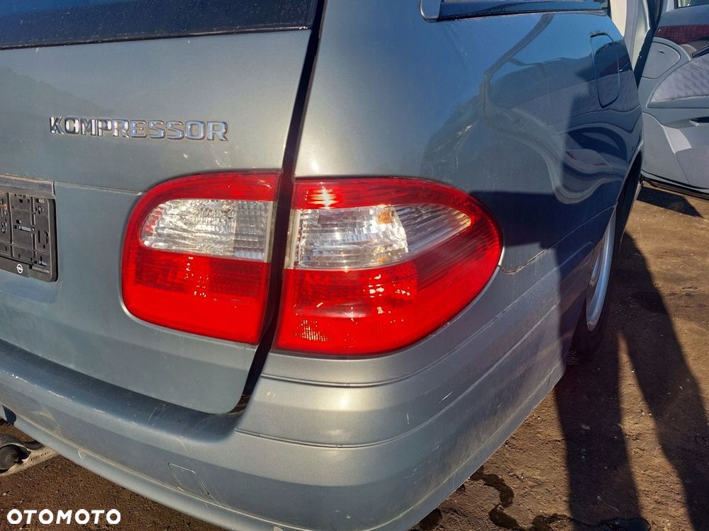 Mercedes W211 lampa tył prawa z błotnika - 2