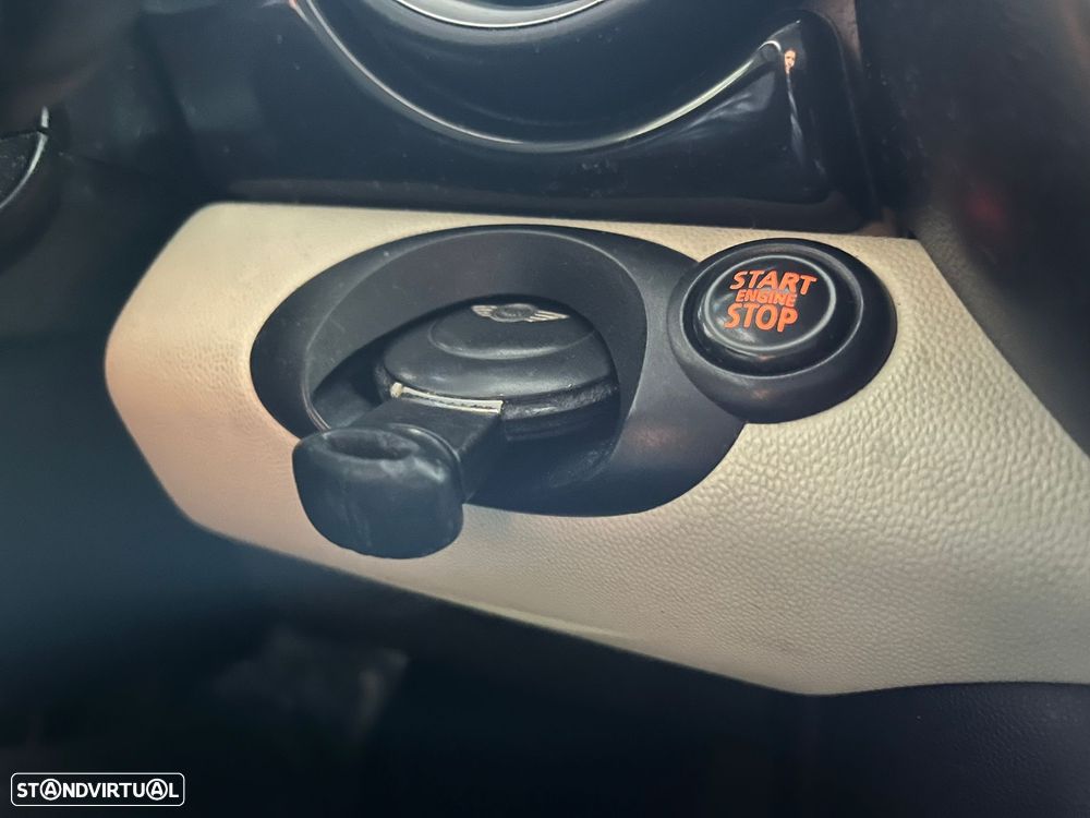 MINI 3 Portas One - 16