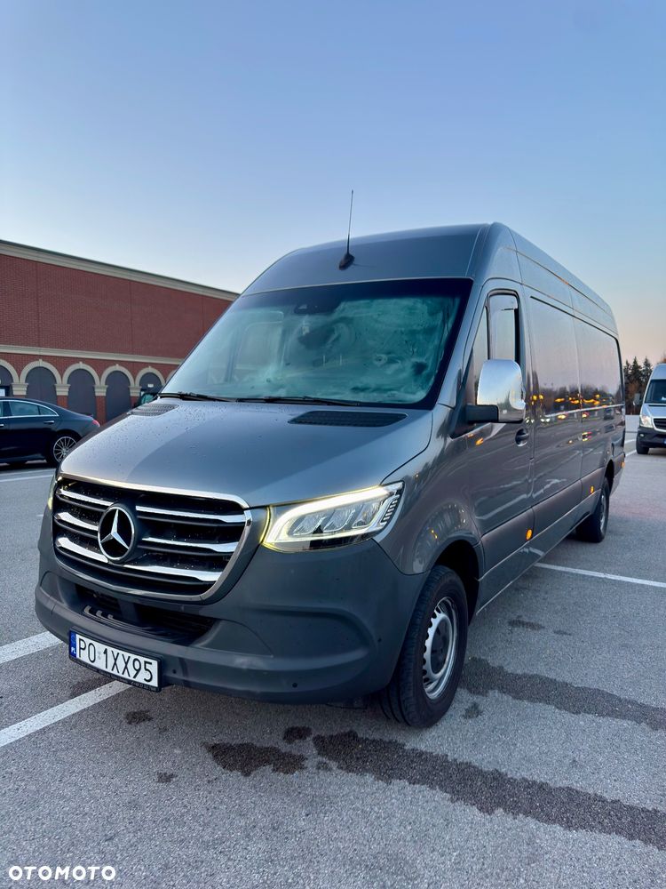 Mercedes-Benz Sprinter - 1