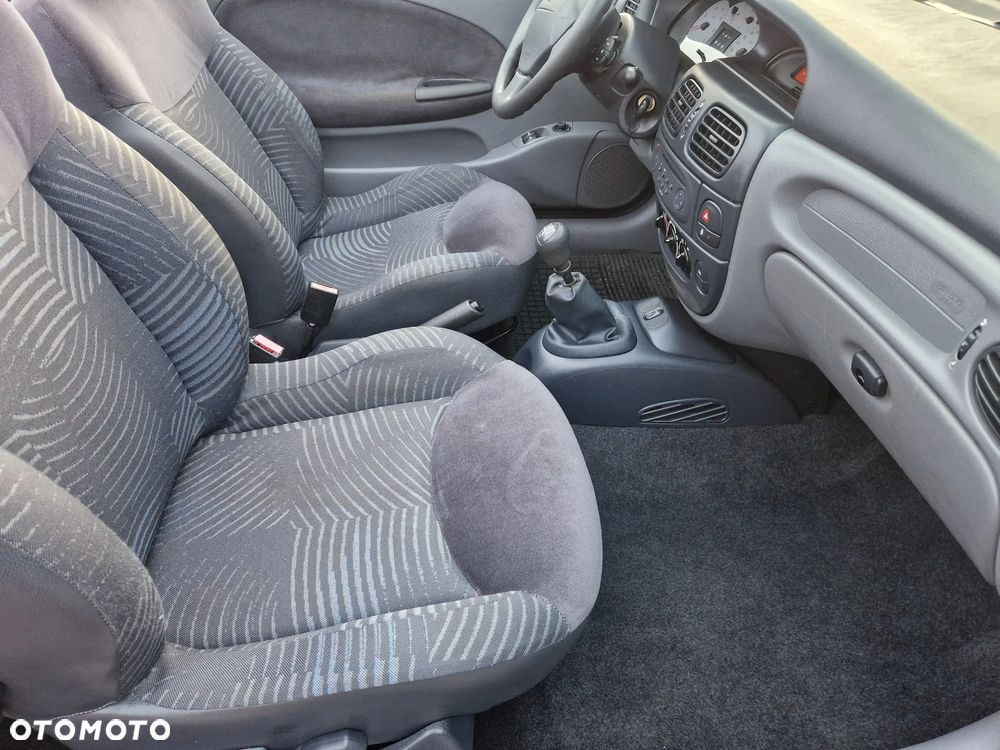 Renault Megane 1.4 Expression - 34
