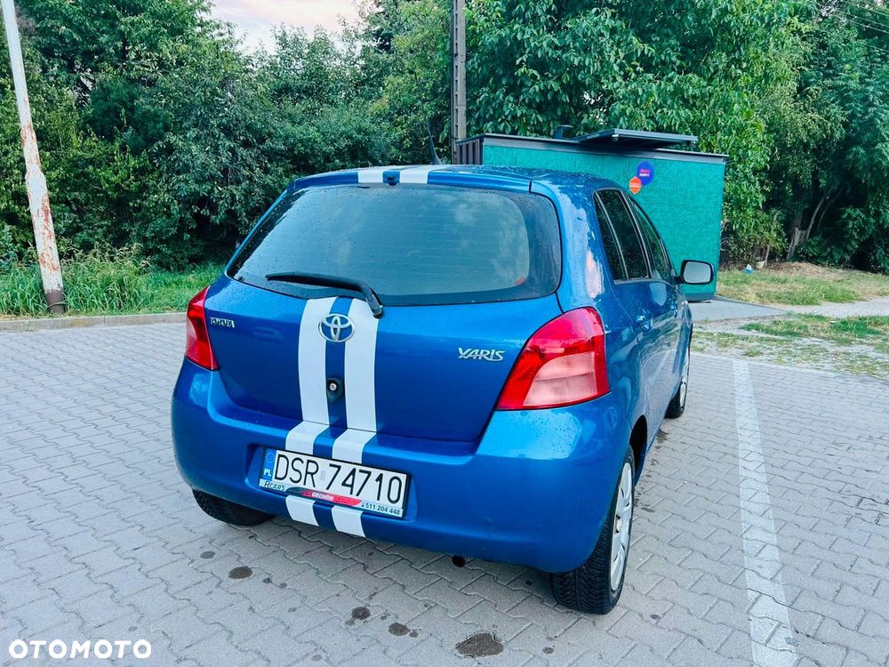 Toyota Yaris - 8