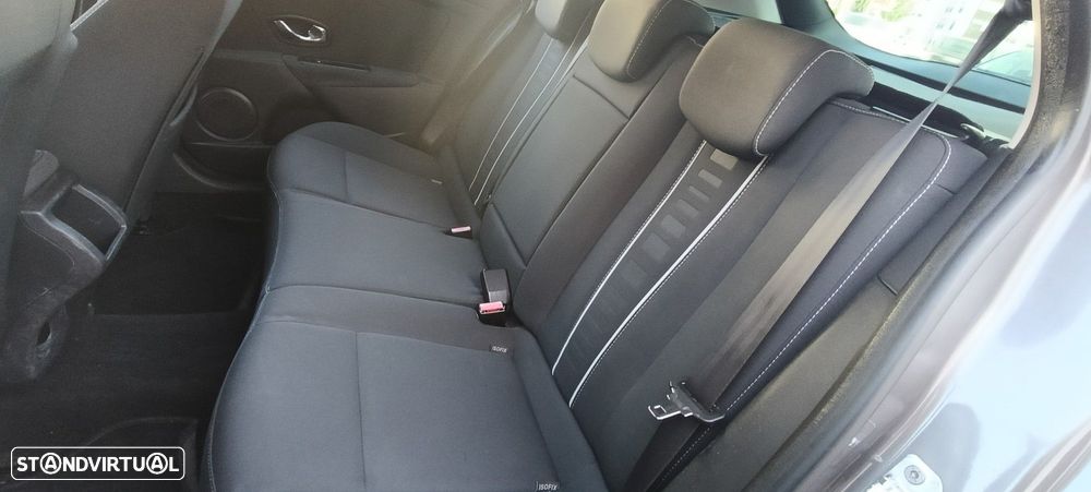 Renault Mégane Sport Tourer 1.6 dCi Limited SS - 9