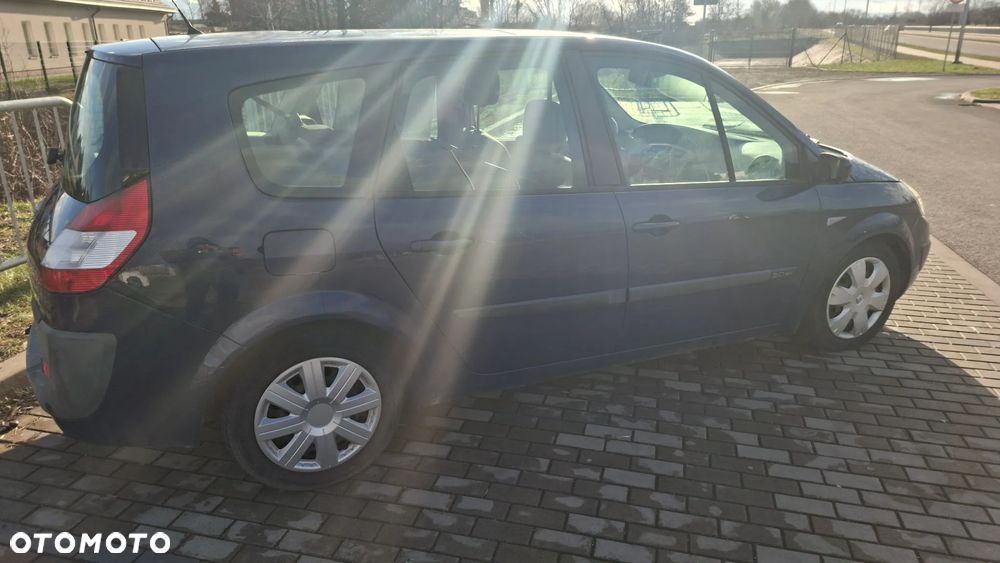 Renault Scenic 2.0 16V Expression - 8