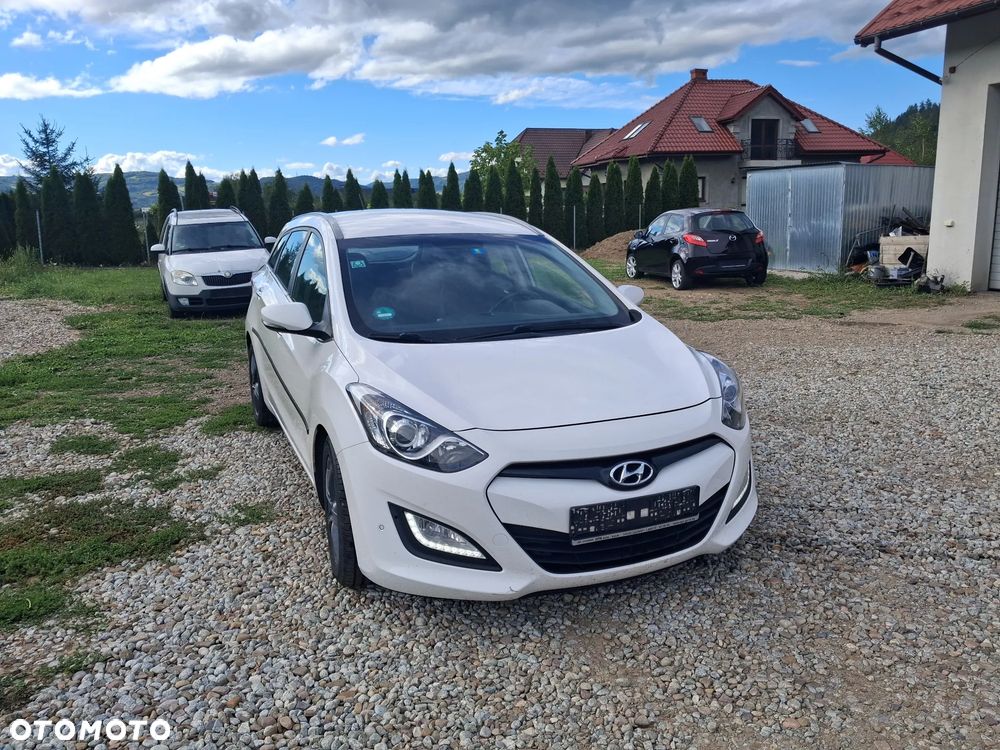 Hyundai i30 i30cw blue 1.6 CRDi Trend - 2