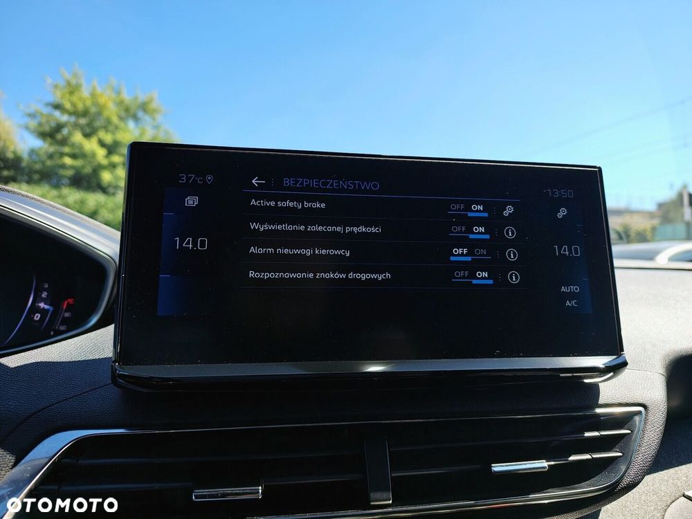 Peugeot 3008 1.2 PureTech Allure Pack S&S EAT8 - 23