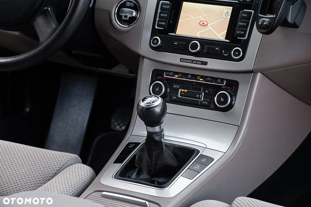 Volkswagen Passat Variant 2.0 TDI Highline - 25