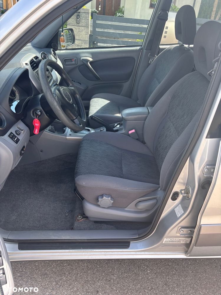 Toyota RAV4 2.0 VVT-i Sol - 14