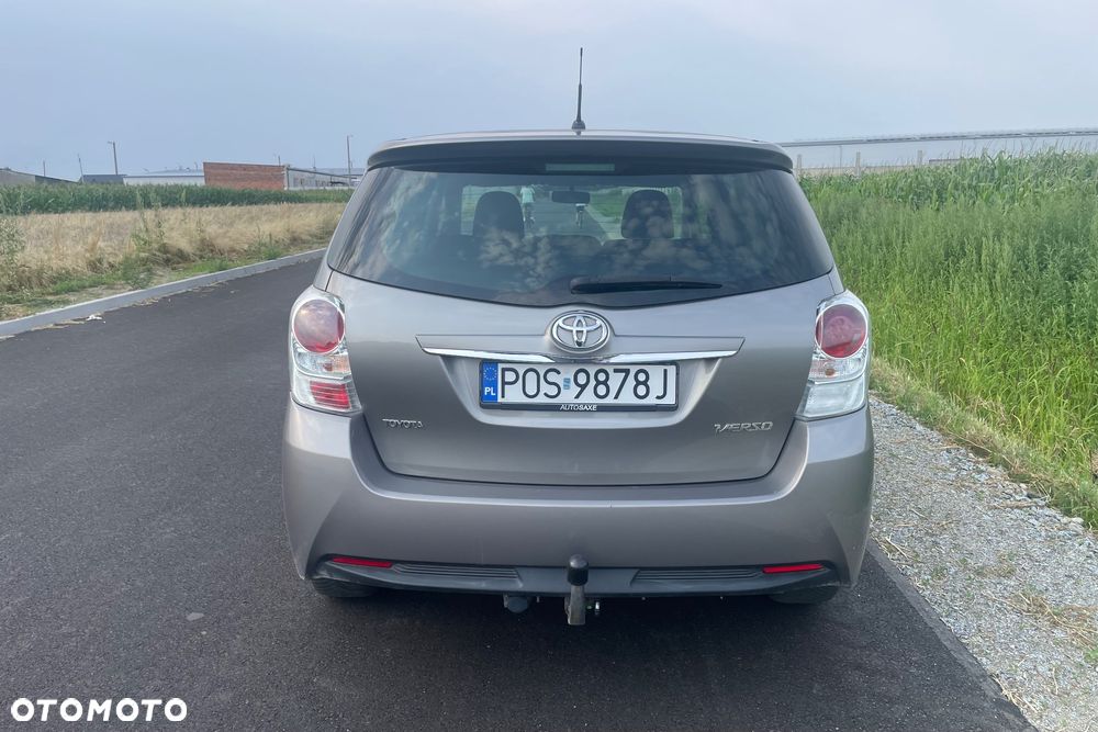 Toyota Verso 1.6 D-4D Premium - 6