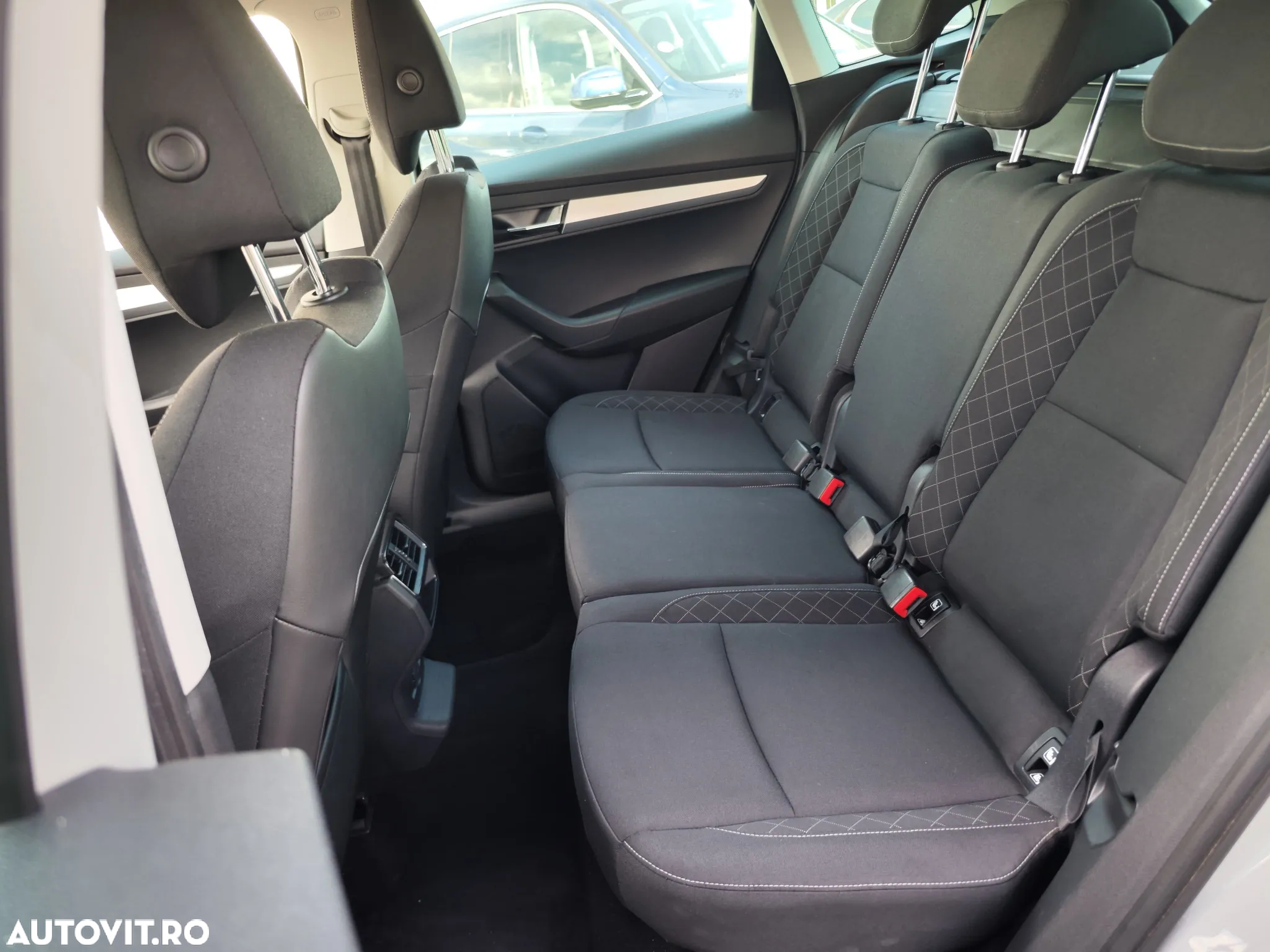 Skoda Karoq 1.6 TDI DSG Ambition - 12