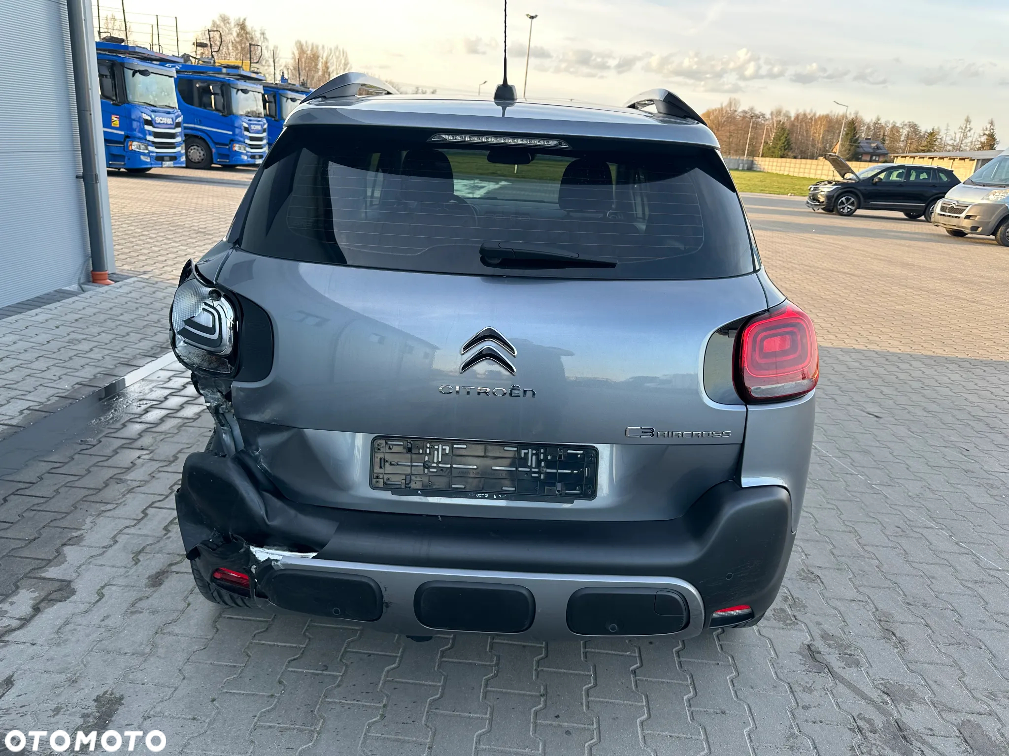 Citroën C3 Aircross 1.2 PureTech Shine S&S EAT6 - 4