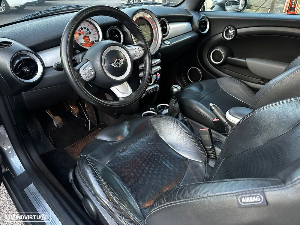 MINI 3 Portas Cooper D - 13