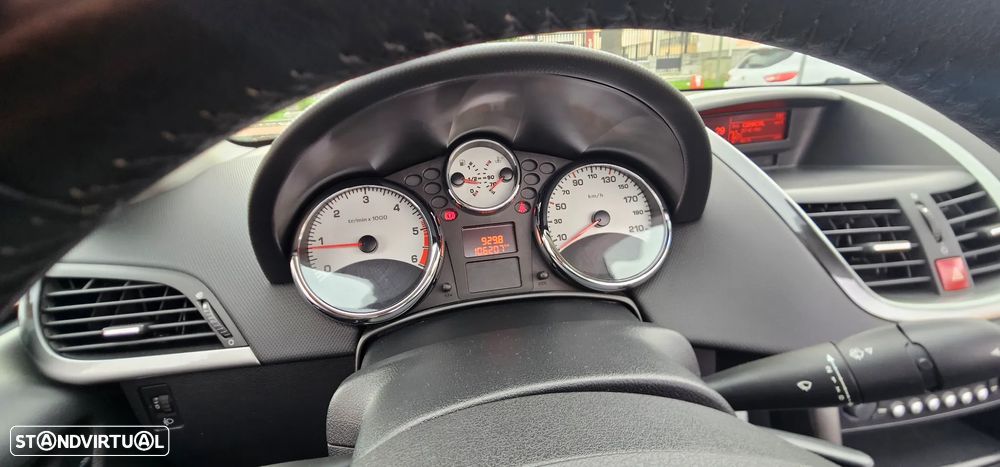 Peugeot 207 CC 1.6 HDi FAP Sport - 10