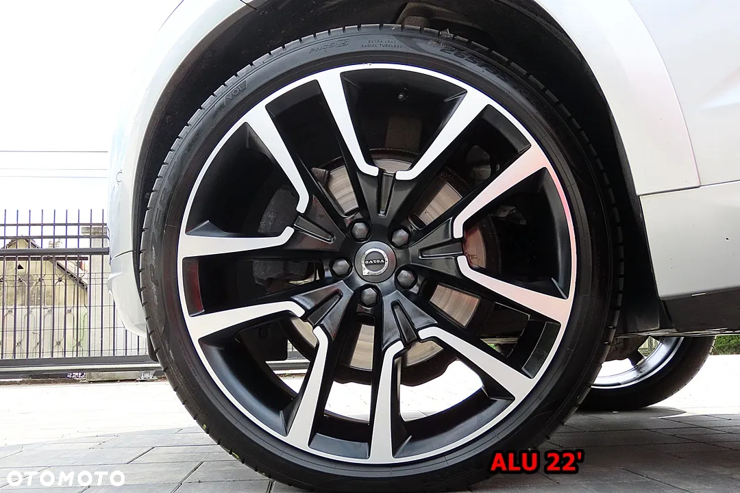 Volvo XC 60 B5 D AWD Ultimate Dark - 18