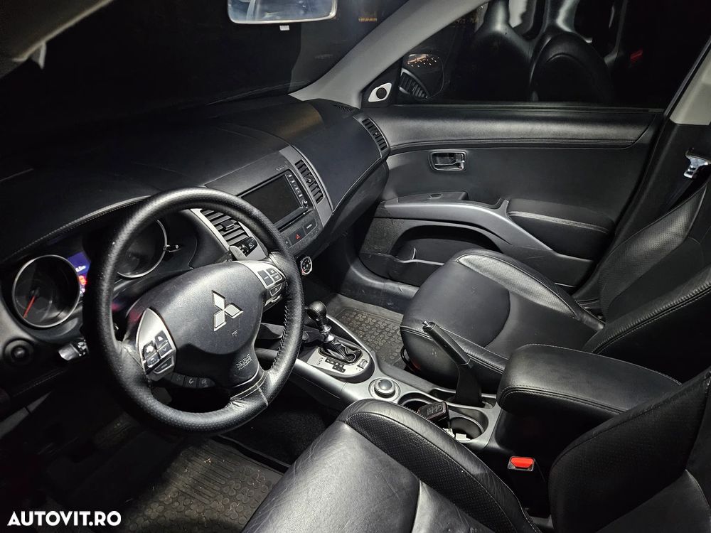 Mitsubishi Outlander 2.2 DI-D 4WD TC-SST Intense+ A05 - 9