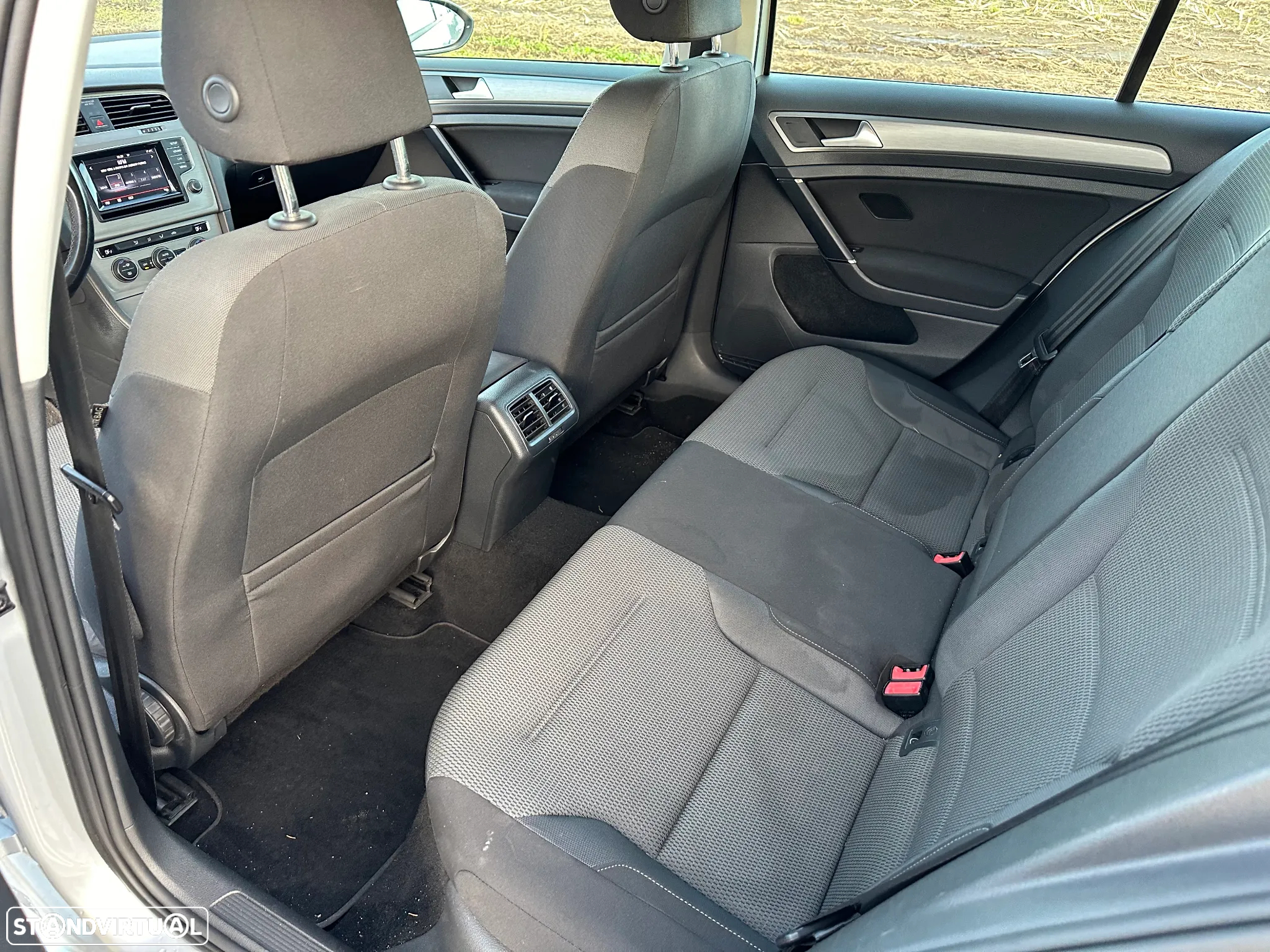 VW Golf 1.6 TDi Confortline - 13